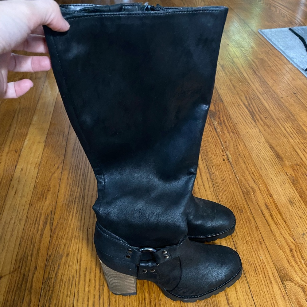 Size 6.5 black Carlos by Carlos Santana